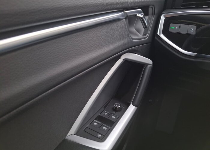 Audi Q3 2024 benzină, 29.900 € — imagine 104