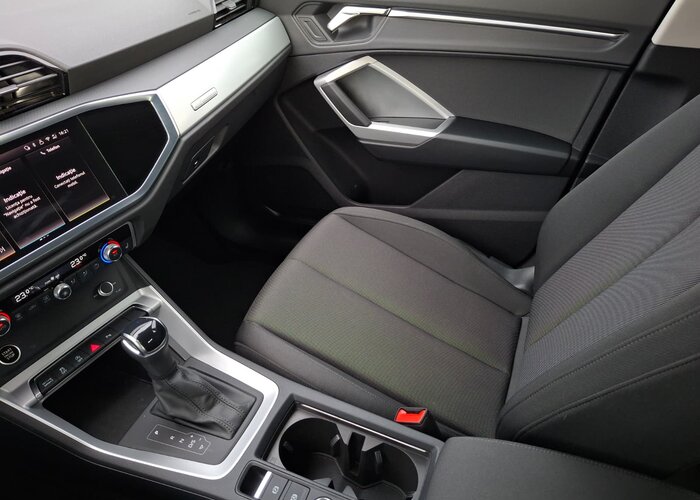 Audi Q3 2024 benzină, 29.900 € — imagine 108