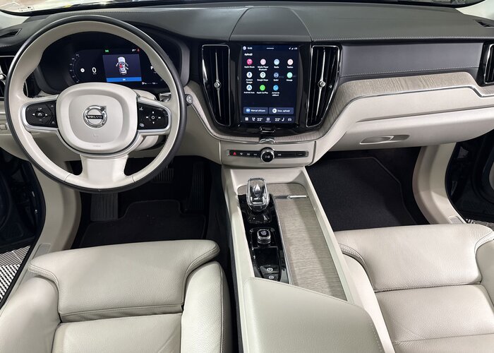 VOLVO XC60 2021 — imagine 9